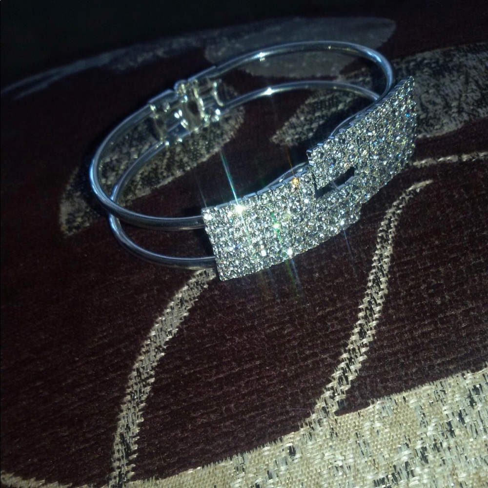 Crystal Rhinestone Charm Style Bangle Bracelet - Picture 5 of 7